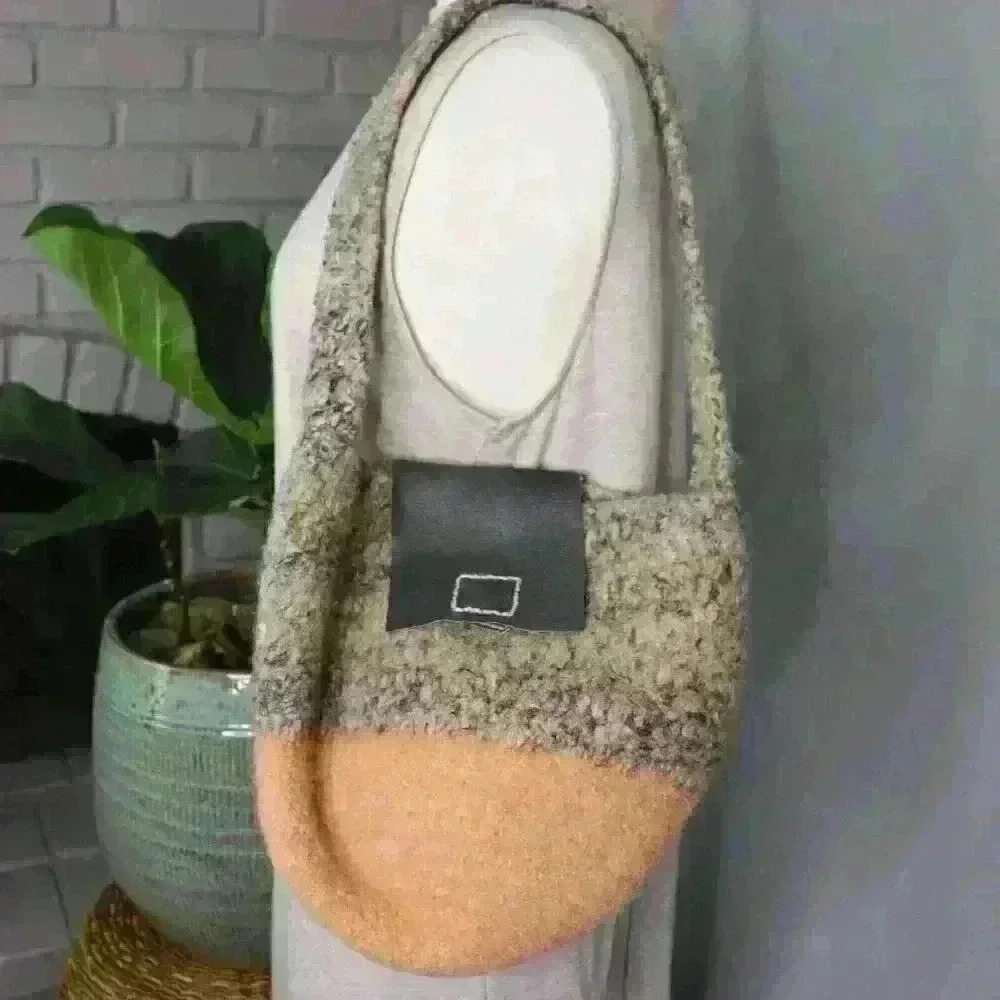 Totables Felted Wool Boho Shoulder Handbag Purse Mottled Yarns Browns Peaches - Picture 3 of 9